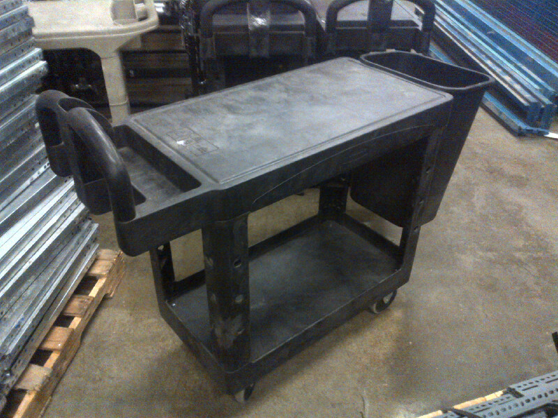 rubbermaid utlity carts